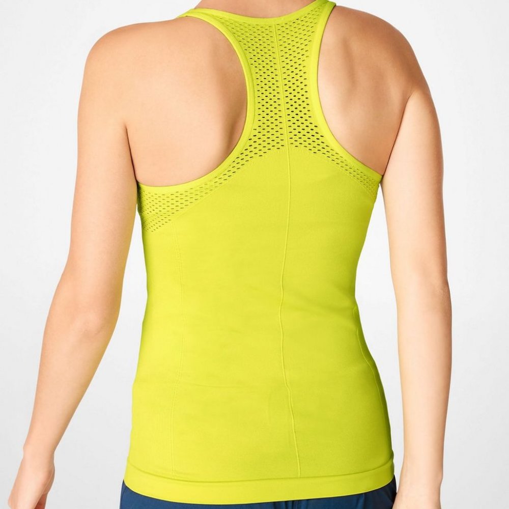 FABLETICS SYNC SEAMLESS WORKOUT TANK - Picture 4 of 10